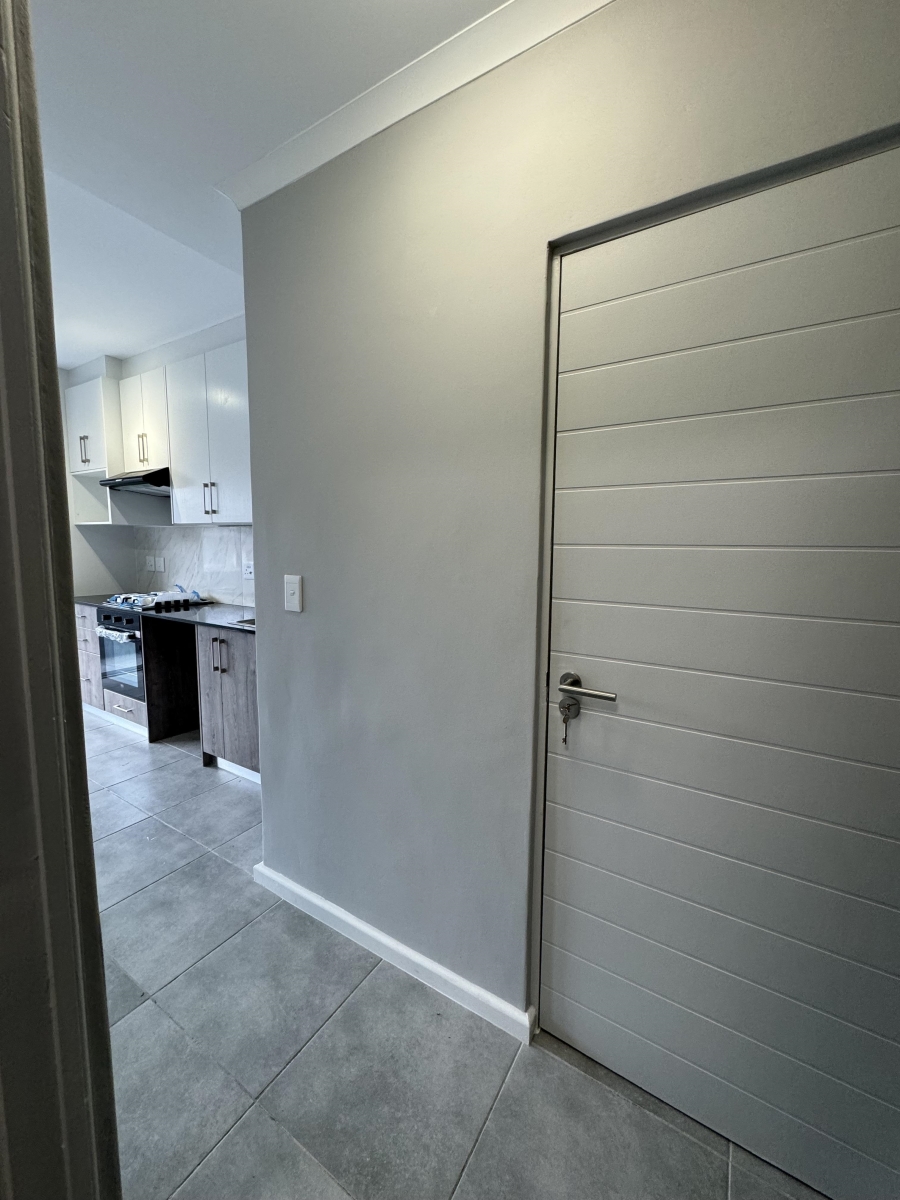 1 Bedroom Property for Sale in Table View Western Cape